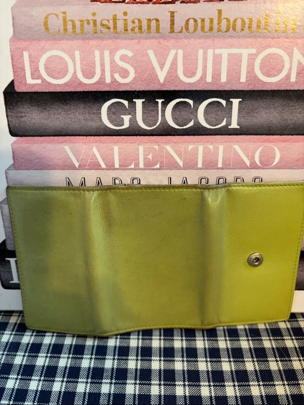 Gucci Lime Green Leather Key Holder - Picture 5 of 6